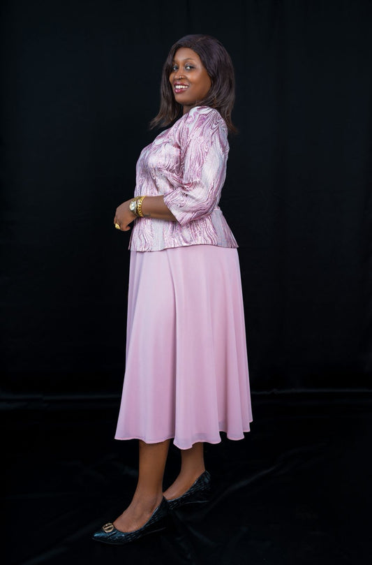 Elegant Pink Dress with Shimmering Brocade Bodice & Flared Skirt